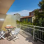 Lo Squalo Otel Grottammare
