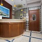 Otel Lo Squalo 3*