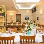 Lo Squalo Otel