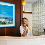 Otel Lo Squalo 3*
