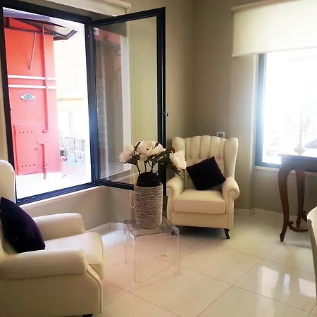 Lo Squalo Отель 3*