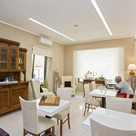 Отель Lo Squalo