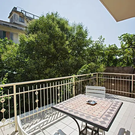 Lo Squalo Hotel