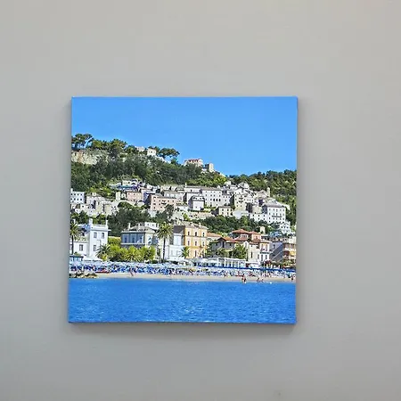 Отель Lo Squalo 3*