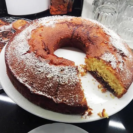 Отель Lo Squalo 3*