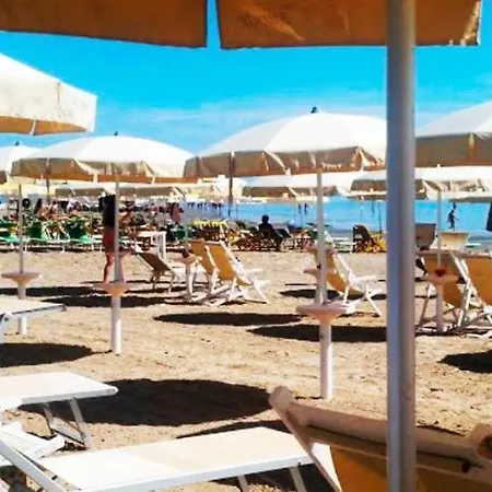 Lo Squalo 3* Grottammare