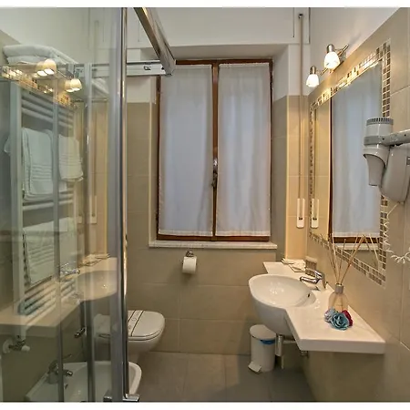 Lo Squalo Hotel Grottammare