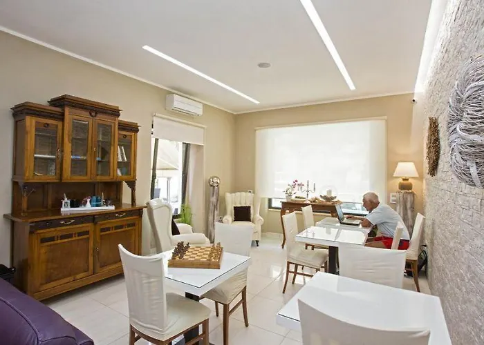 Hotel Lo Squalo